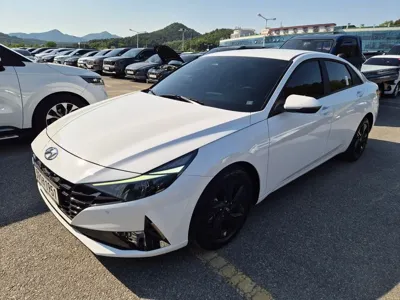 Hyundai Avante 2023, 55688 км, за 12241.97 USD