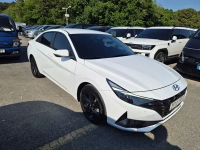 Hyundai Avante 2023, 55688 км, за 12241.97 USD