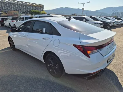 Hyundai Avante 2023, 55688 км, за 12241.97 USD