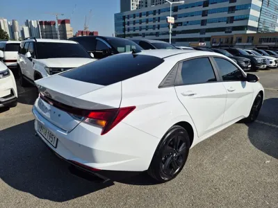 Hyundai Avante 2023, 55688 км, за 12241.97 USD - фото 6