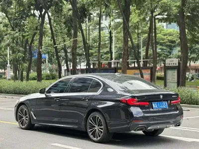 BMW 5 Series 2020, 70000 км, за 25354.34 USD