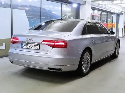 Audi A8 2015, 181576 км, за 11125.82 USD