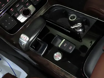 Audi A8 2015, 181576 км, за 11125.82 USD - фото 12