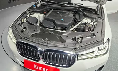 BMW 5-Series 2021, 56024 км, за 24303.72 USD - фото 6