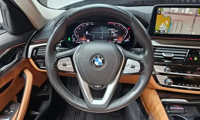 BMW 5-Series 2021, 56024 км, за 24303.72 USD - фото 13