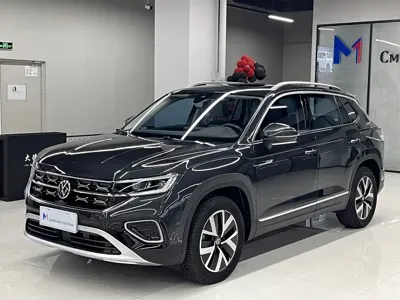 Volkswagen Tayron 2023, 48000 км, за 24984.8 USD
