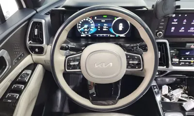 Kia Sorento 2023, 27704 км, за 22410.44 USD - фото 13