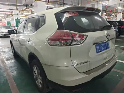 Nissan X-Trail 2015, 100700 км, за 6121.13 USD