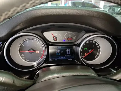 Buick Regal 2018, 123200 км, за 6716.17 USD - фото 12