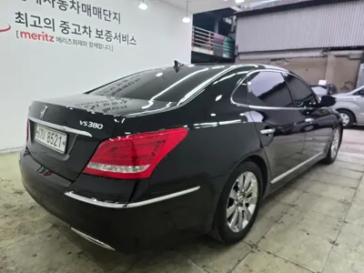 Hyundai Equus 2012, 141232 км, за 3581.43 USD