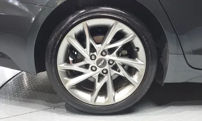 Genesis G70 2021, 40566 км, за 17460.94 USD
