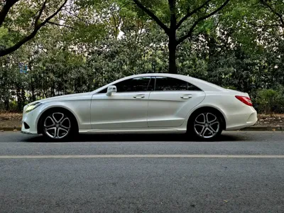 Mercedes-Benz CLS 2015, 76100 км, за 17642.39 USD
