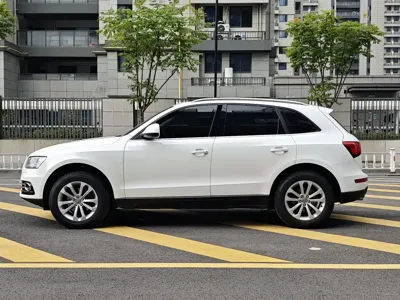 Audi Q5 2015, 132000 км, за 7709.73 USD