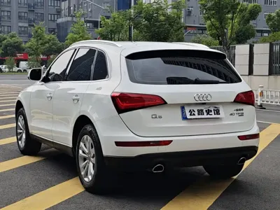 Audi Q5 2015, 132000 км, за 7709.73 USD