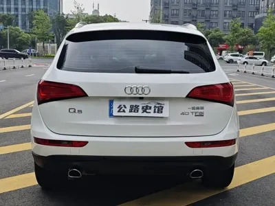 Audi Q5 2015, 132000 км, за 7709.73 USD