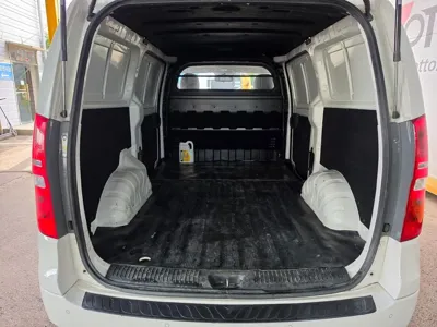 Hyundai Starex 2018, 75000 км, за 9953.17 USD - фото 8