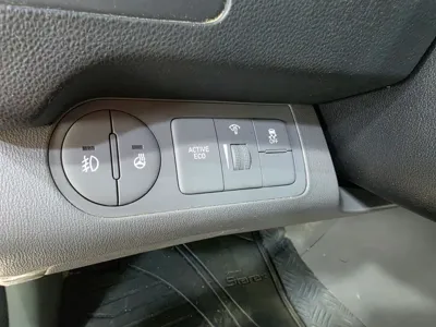 Hyundai Starex 2018, 75000 км, за 9953.17 USD - фото 13