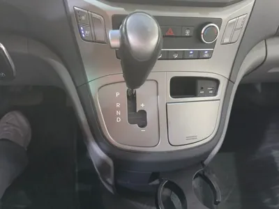 Hyundai Starex 2018, 75000 км, за 9953.17 USD - фото 15