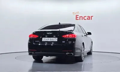Hyundai Genesis 2016, 70865 км, за 10769.74 USD