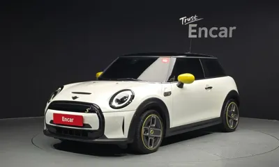 MINI Cooper · 2024 год