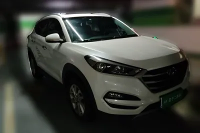 Hyundai Tucson 2015, 101400 км, за 7870 USD