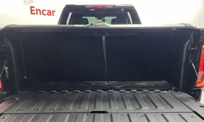 GMC Sierra 2023, 22823 км, за 44282.16 USD - фото 20