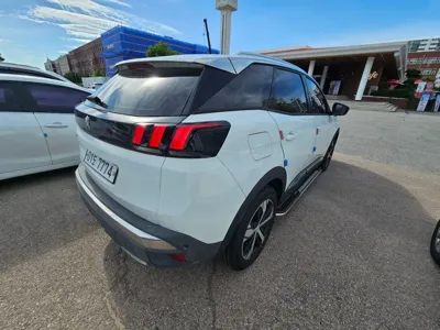 Peugeot 3008 2017, 260000 км, за 6310.18 USD