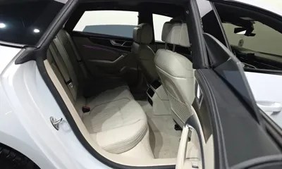 Audi A7 2023, 69263 км, за 36694.24 USD - фото 12