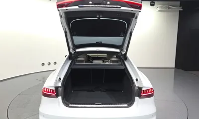 Audi A7 2023, 69263 км, за 36694.24 USD - фото 20