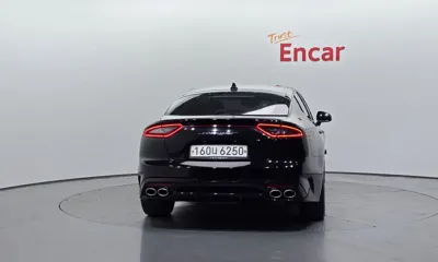 Kia Stinger 2020, 121104 км, за 11700.17 USD