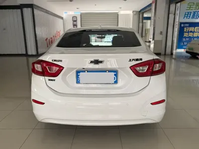 Chevrolet Cruze 2019, 98000 км, за 4029.7 USD