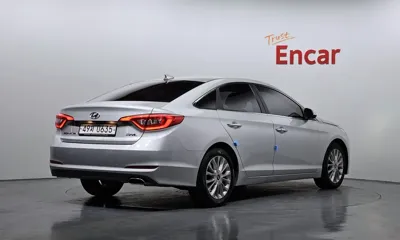 Hyundai Sonata 2016, 34775 км, за 7622.15 USD