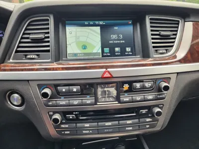 Hyundai Genesis 2016, 108169 км, за 8204.72 USD - фото 10