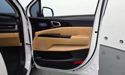 Kia Canival 2023, 29636 км, за 20677.43 USD - фото 25