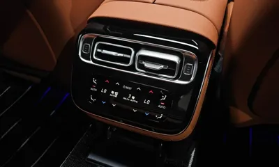 Mercedes-Benz S-Class 2025, 3805 км, за 79442.57 USD - фото 31