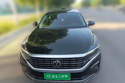 Volkswagen Passat 2023, 38500 км, за 18372 USD
