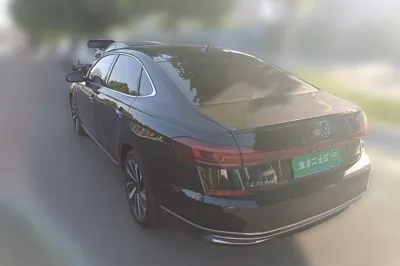 Volkswagen Passat 2023, 38500 км, за 18372 USD
