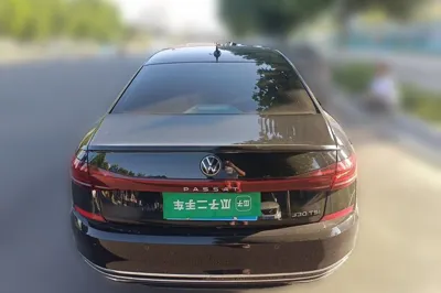 Volkswagen Passat 2023, 38500 км, за 18372 USD