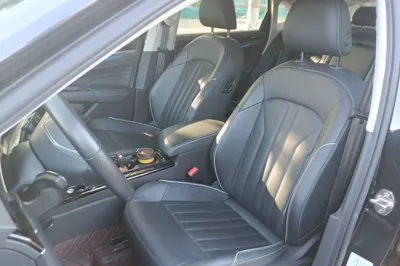 Volkswagen Passat 2023, 38500 км, за 18372 USD - фото 15