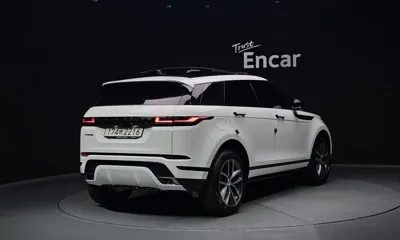 Land Rover Range Rover Evoque 2024, 5034 км, за 33171.3 USD