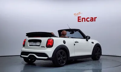 MINI Cooper Convertible 2022, 109243 км, за 13015.61 USD