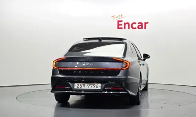 Hyundai Sonata 2020, 134777 км, за 10228.02 USD