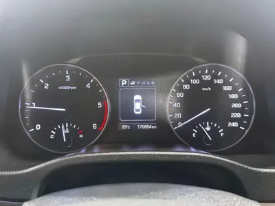 Hyundai Avante 2016, 170814 км, за 3778.5 USD