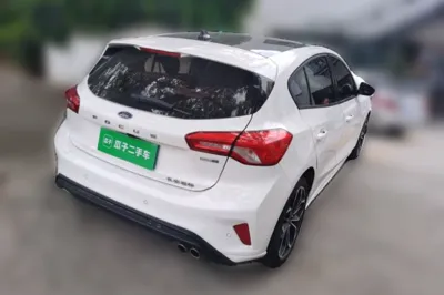 Ford Focus 2021, 40400 км, за 12381 USD - фото 6