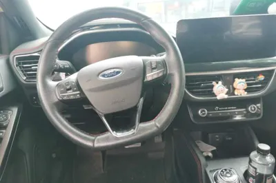 Ford Focus 2021, 40400 км, за 12381 USD - фото 9