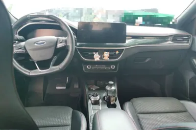 Ford Focus 2021, 40400 км, за 12381 USD - фото 18