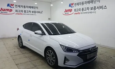 Hyundai Avante 2019, 51005 км, за 6557.7 USD