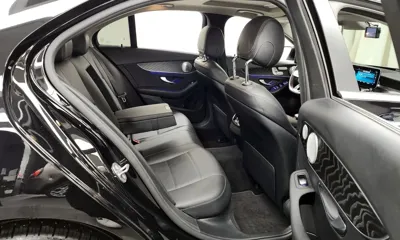 Mercedes-Benz C-Class 2020, 104162 км, за 13875.12 USD - фото 12