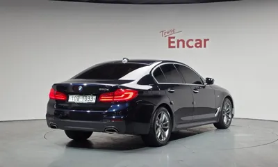BMW 5-Series 2018, 66657 км, за 17545.34 USD