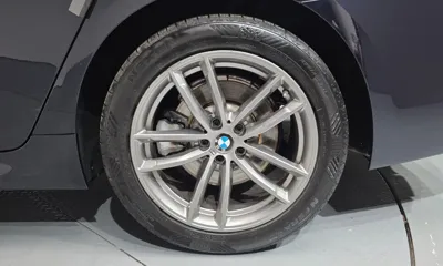 BMW 5-Series 2018, 66657 км, за 17545.34 USD